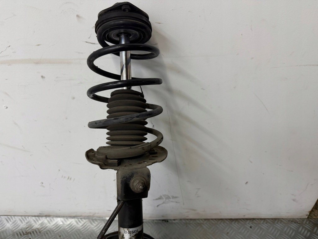 Поворотный кулак амортизатор комплект правый перед mercedes b-klasa w245 автоматическая коробка передач 2.0 Недорого