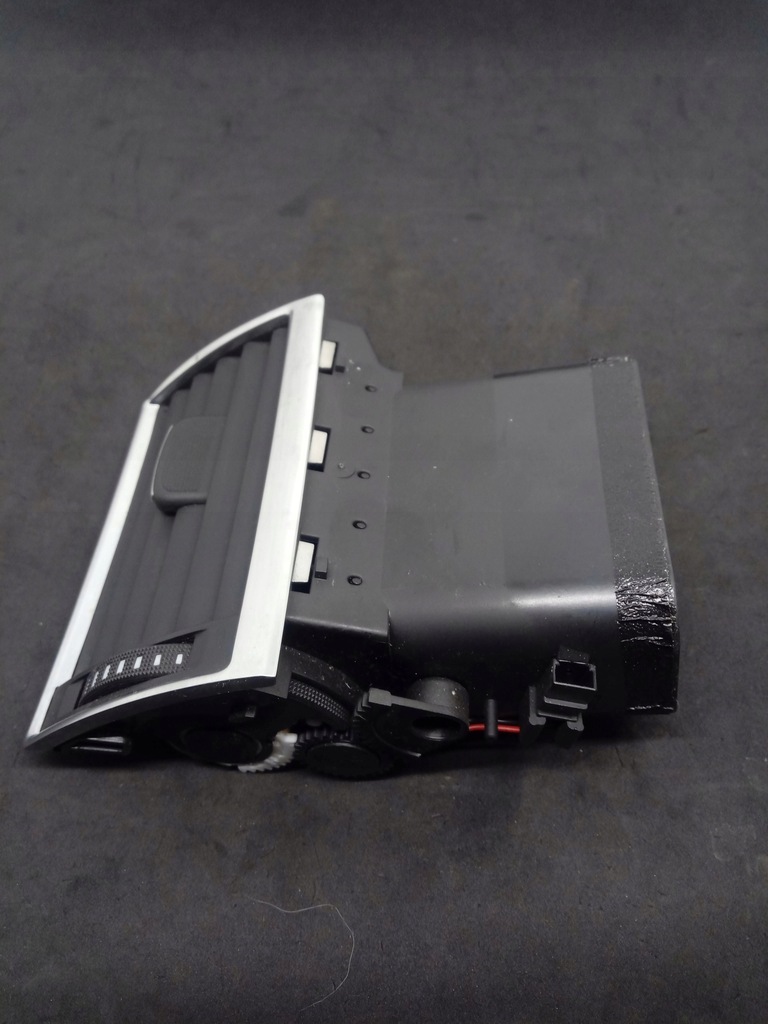 фото №5, Решітка обдув audi a8 d3 4e0820901