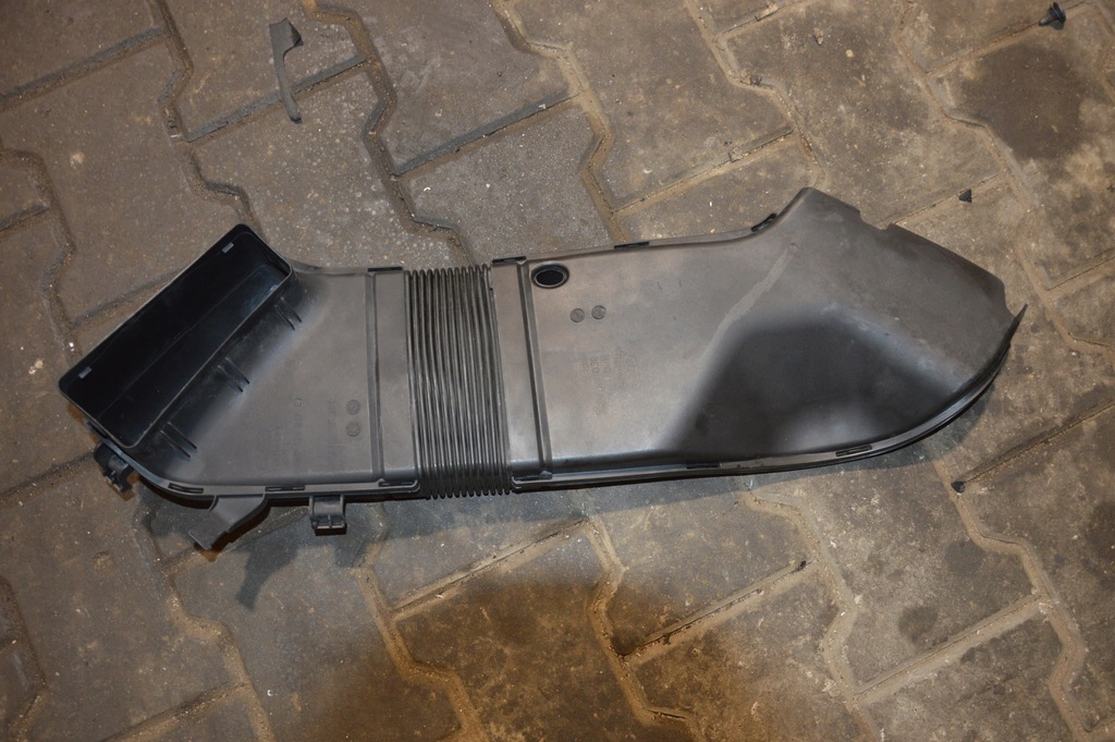 фото №1, Audi a4 b6 3.0 b труба впуску 8e0129618e