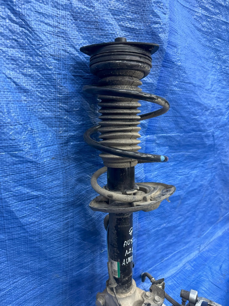 Амортизаторна стійка правий renault austral 1.2 e-tech 543026765r автоматична коробка передач Оригінал