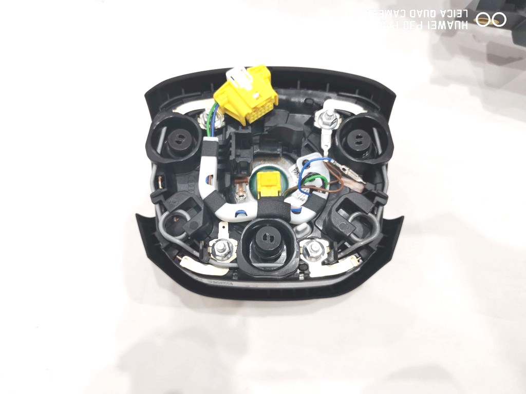 фото №8, Audi q2 консоль 2 x air bag чорно сіра панель приладів приладова подушка безпеки подушки безпеки