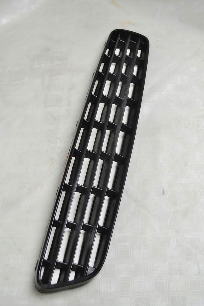 фото №1, Audi a3 8l решётка радиатора тюнинг bez штифт решётка радиатора