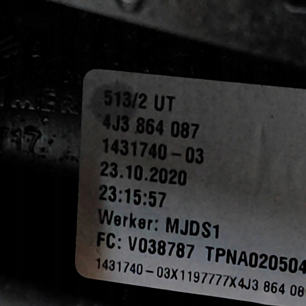 фото №8, Audi e-tron gt 2022 туннель средний