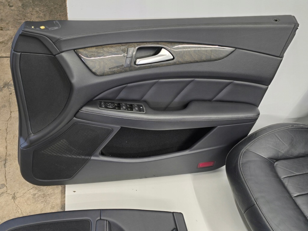 фото №13, Mercedes cls w218 kombi amg сидіння заднє сидіння обшивки підігрів