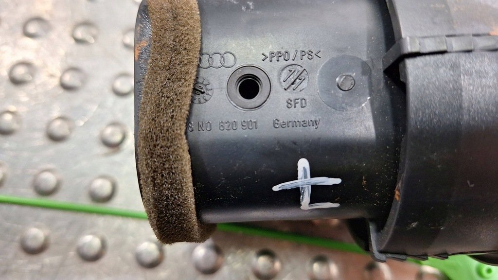 фото №5, Решітка обдув 8n0820901 audi tt i 8n