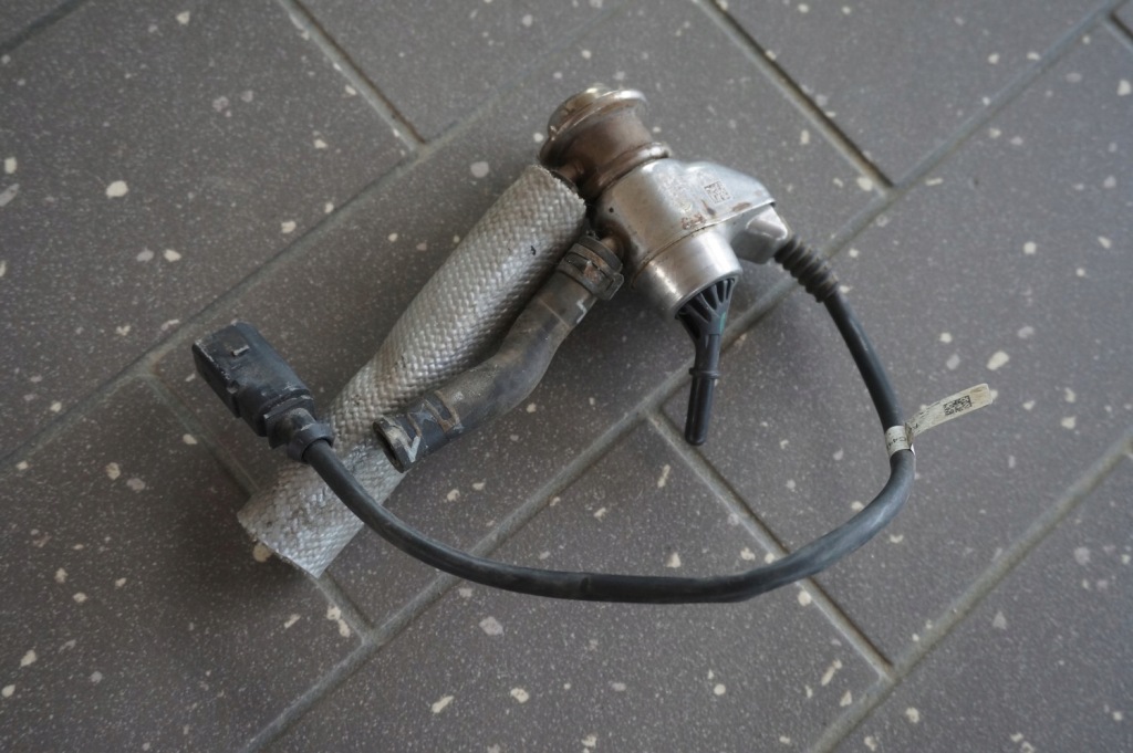 фото №1, Інжектор adblue porsche cayenne 7p5 4.2 d 7p