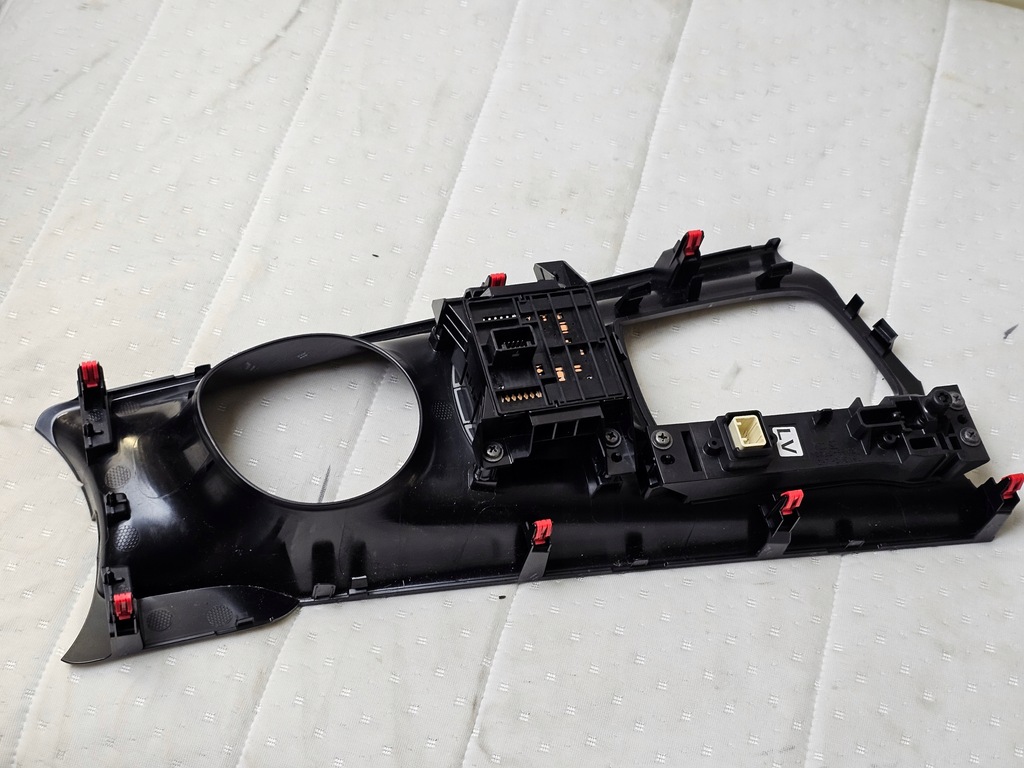 фото №7, Защита dekor заглушка переключатель туннель среднего toyota chr c-hr