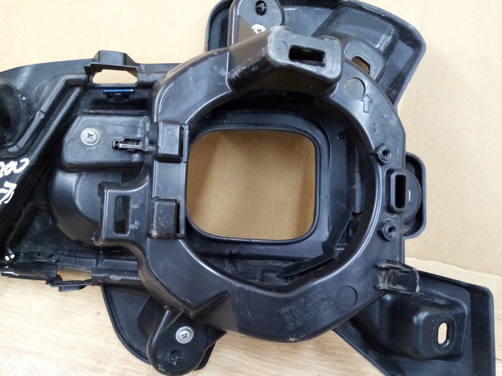 фото №11, Toyota land cruiser 200 v8 решітка бампера права