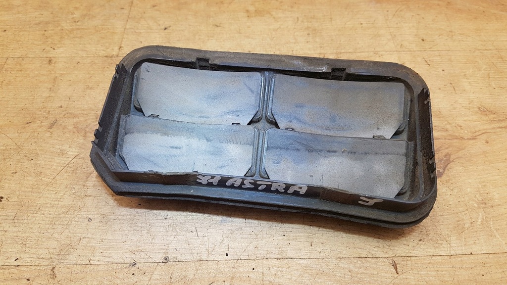 фото №1, Решітка вентиляційна opel astra j lift