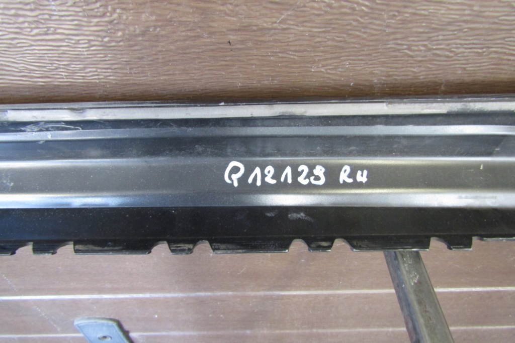 фото №9, Молдинг поріг права audi a1 citycarver 82a 18-