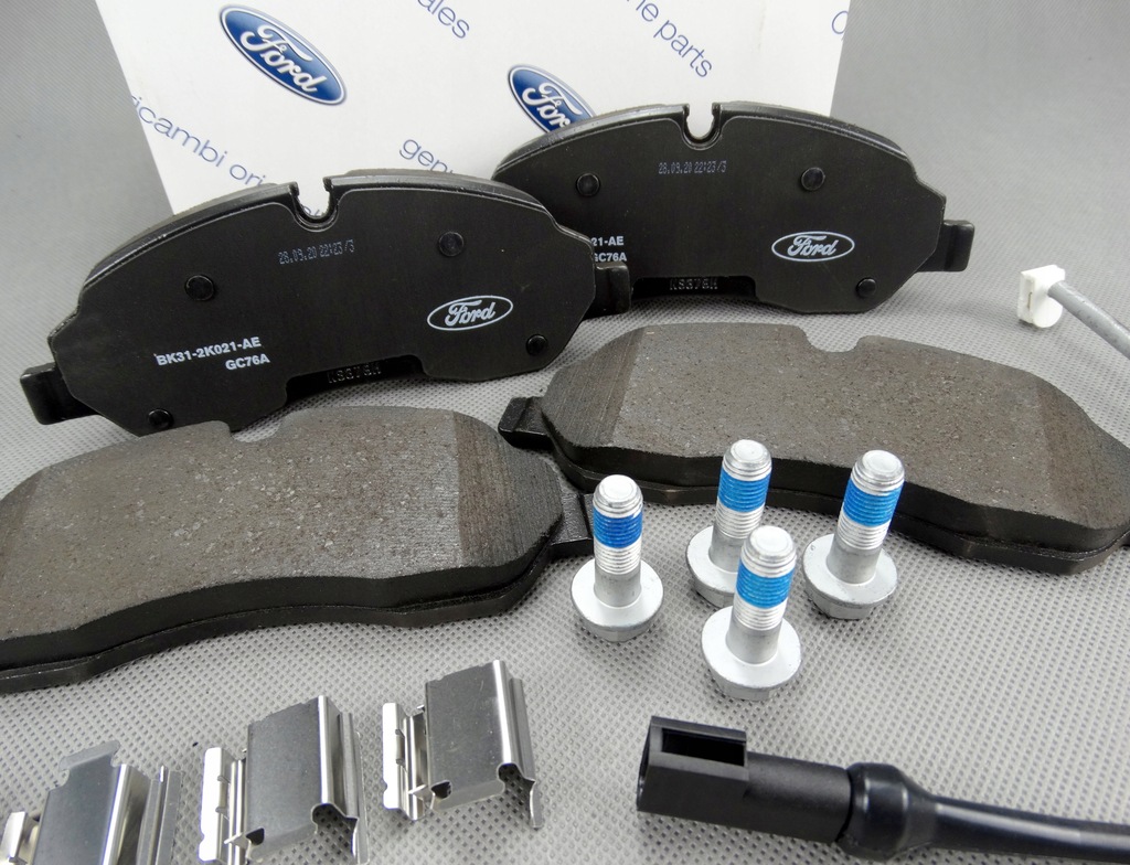 фото №14, Тормозные колодки тормозные перед custom transit mk8 ford оригинальный номер _ 2391870 _ bk31-2k021-ae