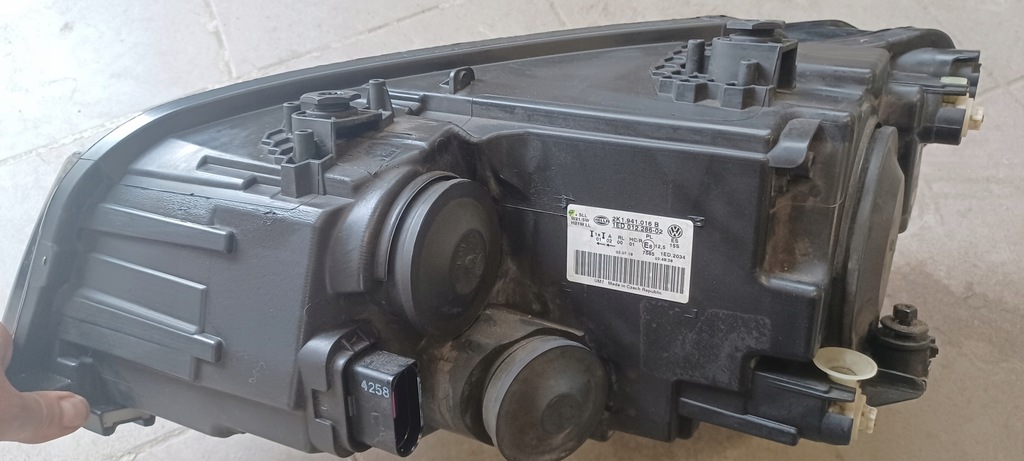 фото №7, Vw caddy 2k1941016b права лампа лампи