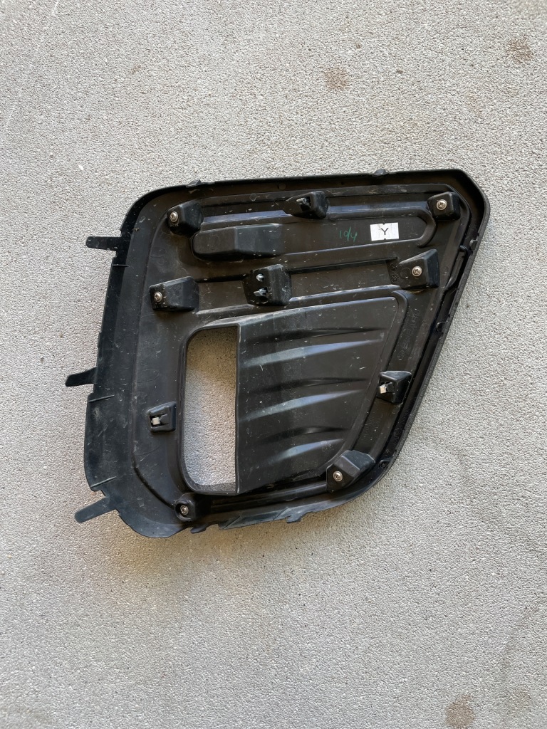 фото №2, Subaru forester v 2019- рамка противотуманная фара левая хром