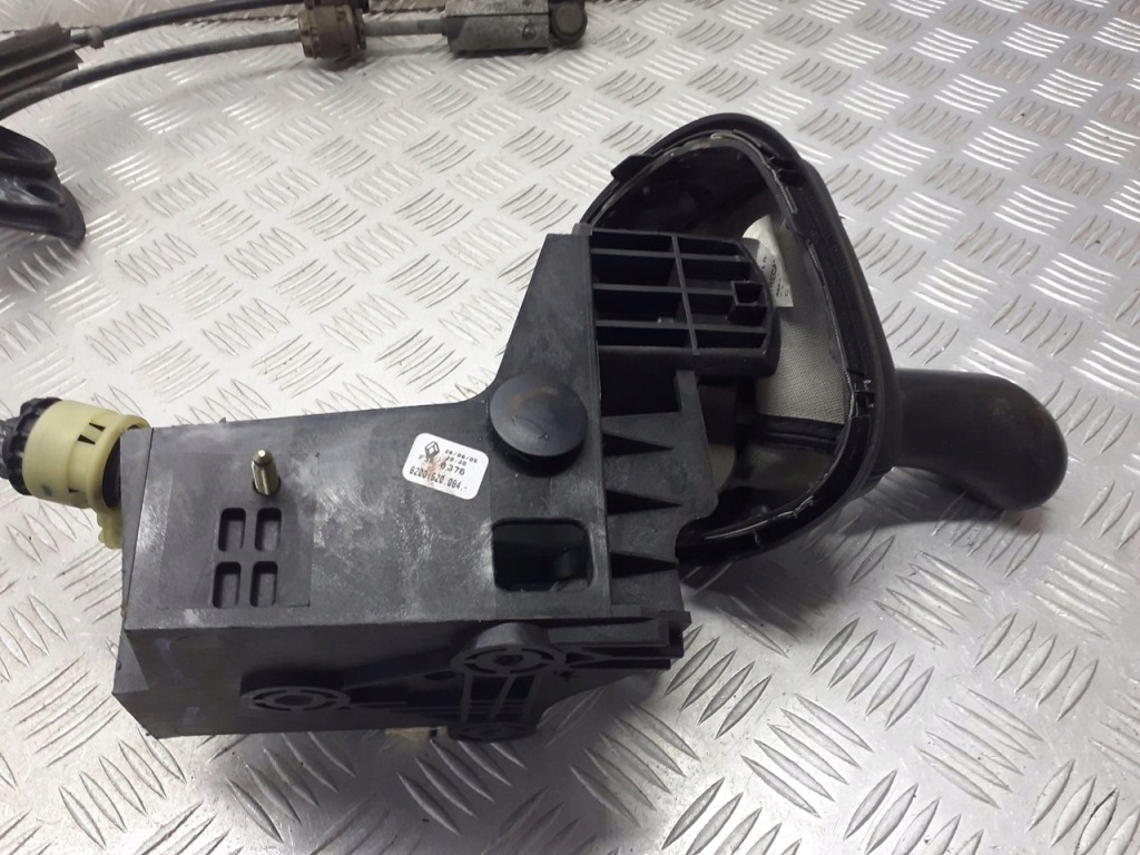 фото №3, Выборщик переключения передач renault scenic ii 1.6 8200520084