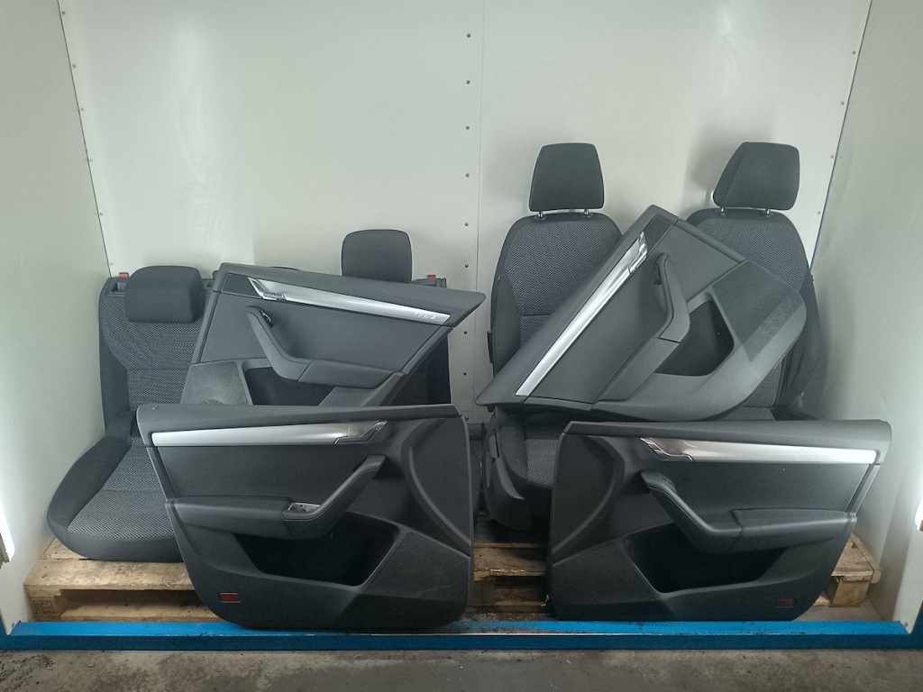 фото №1, Сиденья заднее сиденье обшивки комплект skoda octavia iii liftback