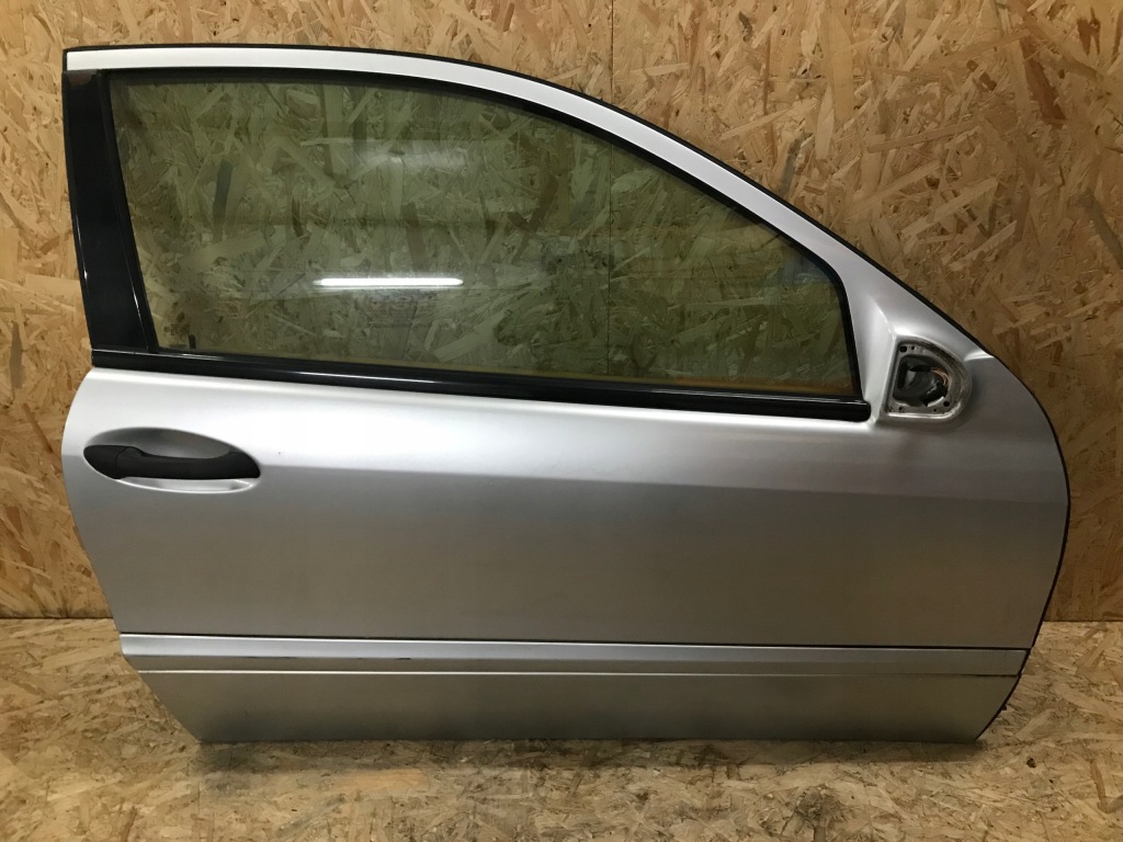Купить Дверь правое mercedes cl203