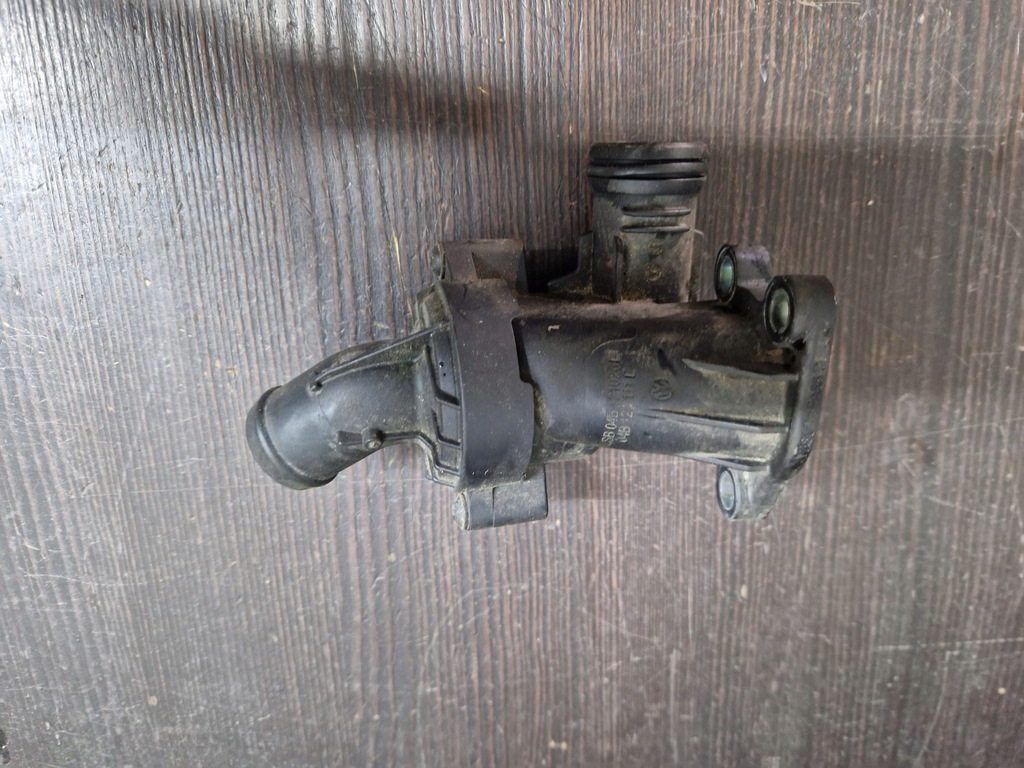 фото №1, Audi vw корпус термостата 04b121026c