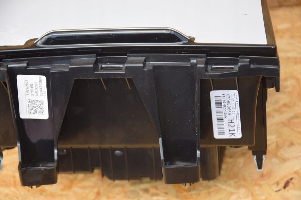 фото №5, Бардачок usb зарядний пристрій індукційна sportage v nq5 оригінал новий 95560-p1000