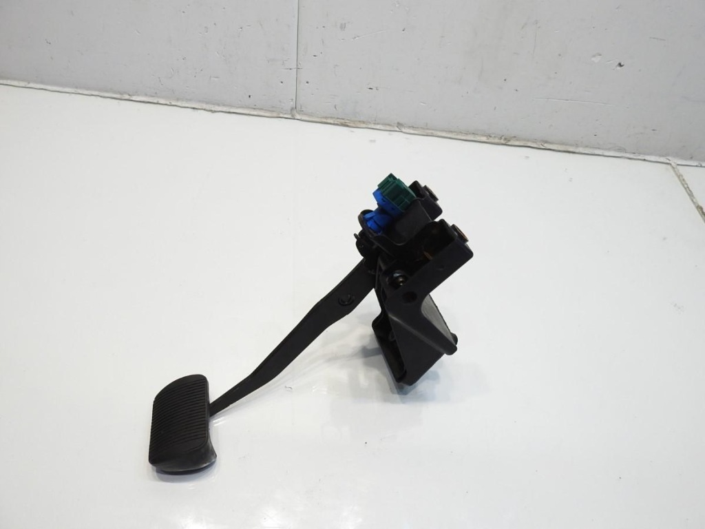 фото №8, Педаль гальма автоматична коробка передач jaguar xf x250 3.0 d v6 8x23-2450-ac