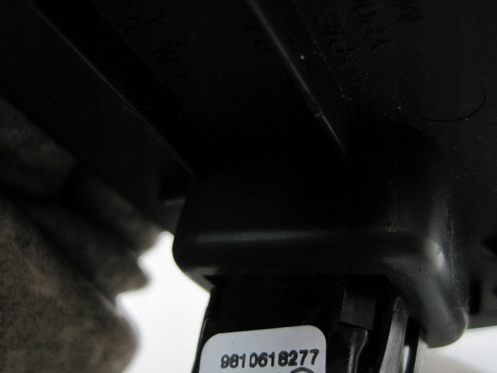 фото №7, Кнопка кришки багажника opel grandland yp00069677 9810617677 9810618277