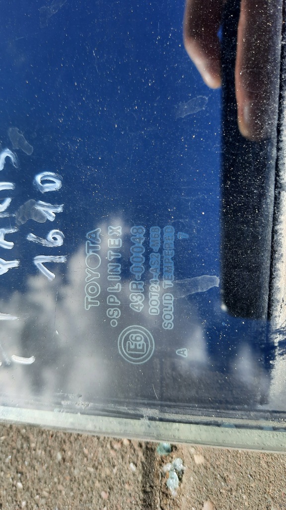 фото №2, Скло двері правий задня toyota yaris 07r