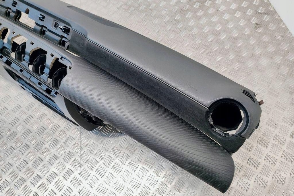 фото №14, Панель приладів приладова, панель приладів mercedes-benz a1778602601 1.95l дизель 2019