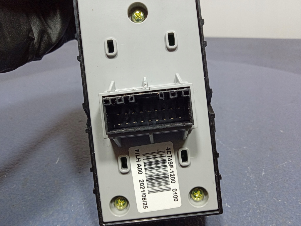 фото №7, Kia niro ev i панель переключатель окон левый перед 93570-g5240