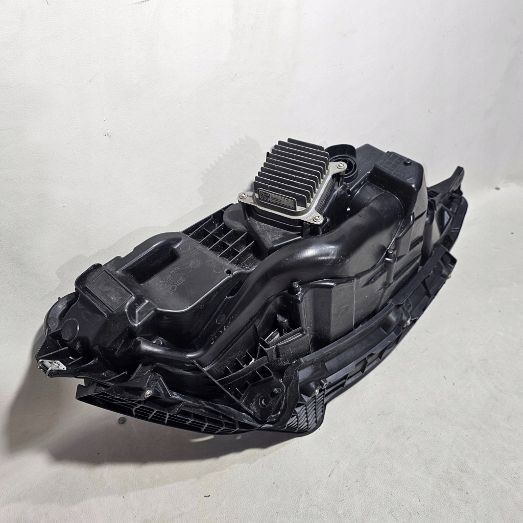 фото №11, Лампа левая перед передняя tesla model s plaid 1563713-00-c