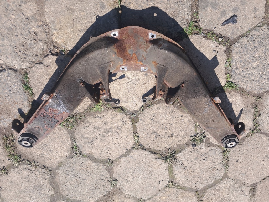 Купить Подрамник задняя mercedes 107slc coupe a1153501208