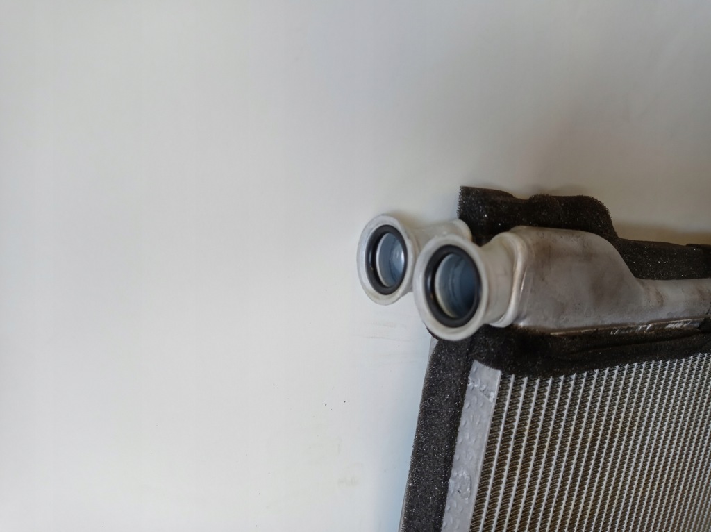 фото №6, Bmw оригинальный номер s8206001 радиатор отопитель wody