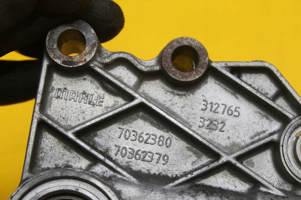 фото №8, Основание фильтра масла w204 651 2.2 cdi a6511800610