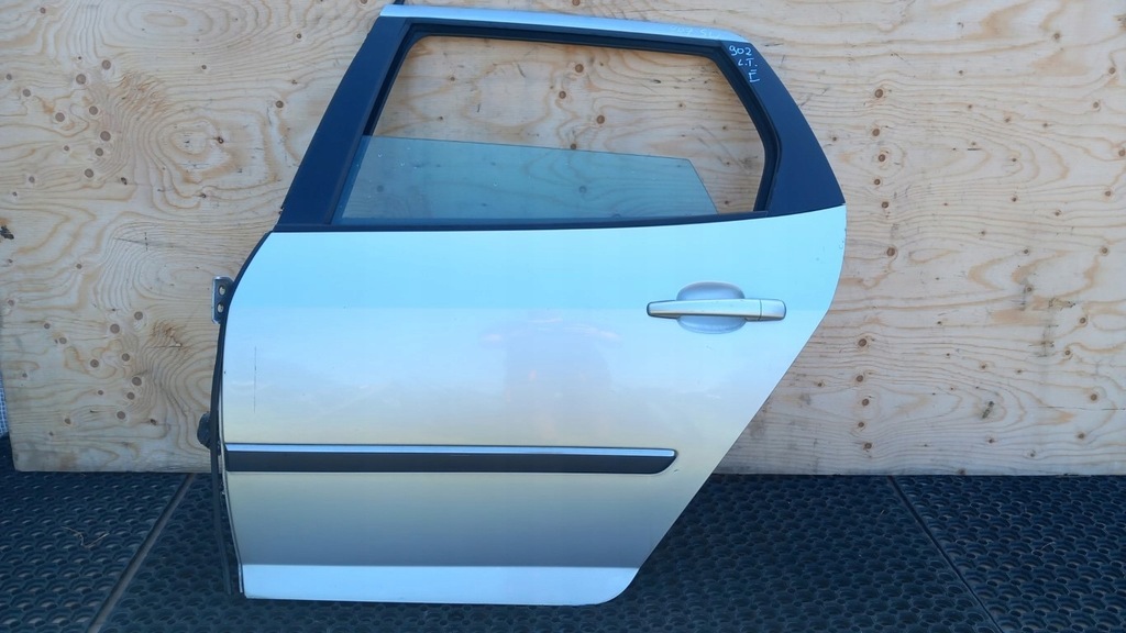 фото №1, Peugeot 407 kombi дверь задняя левый ezrc