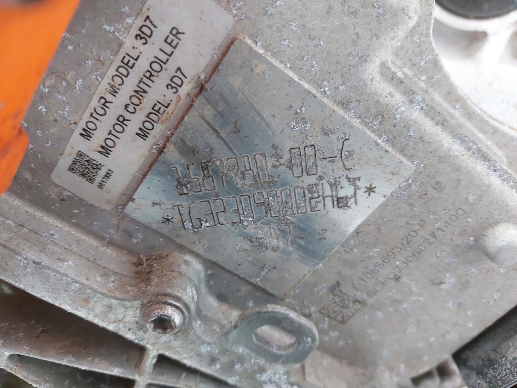 Tesla model y 2023r двигун привід електричний rwd 1587780-00-c Зі Шроту