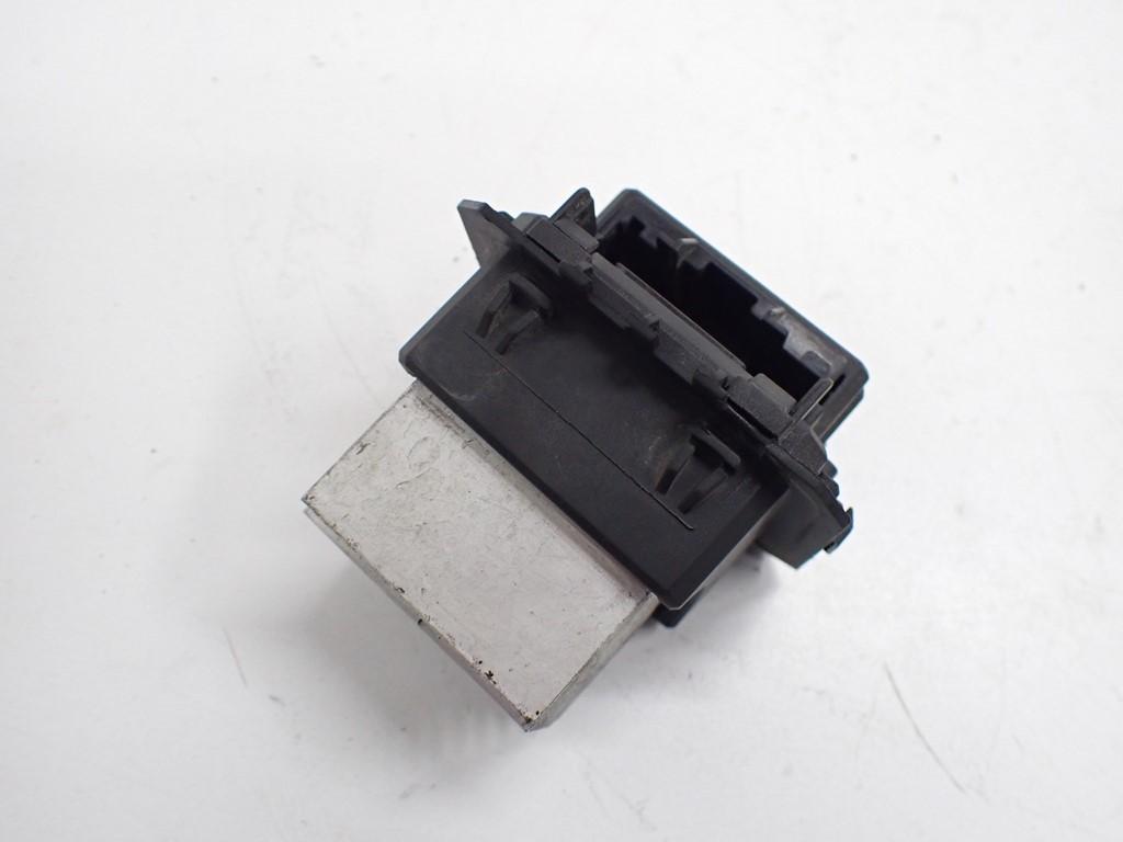 Купити Резистор резистор обігрівача 55303573 renault megane iii 09r