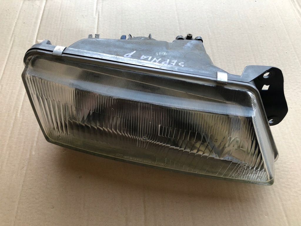 фото №1, Правая лампа перед передняя kia sephia 94-97