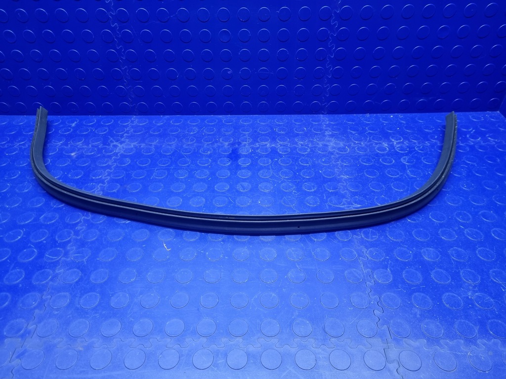 фото №5, Audi a3 8y прокладка отсек двигателя оригинал 8y0823723a