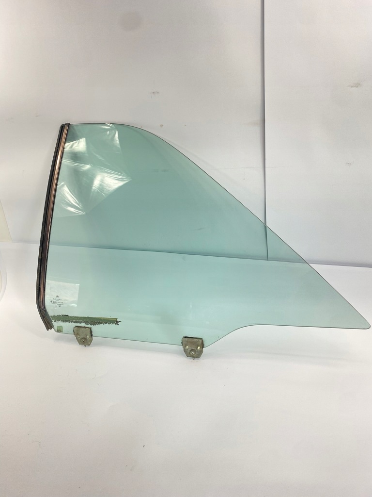 Купить Стекло боковая левая задний  задняя mercedes w124 coupe ce c124