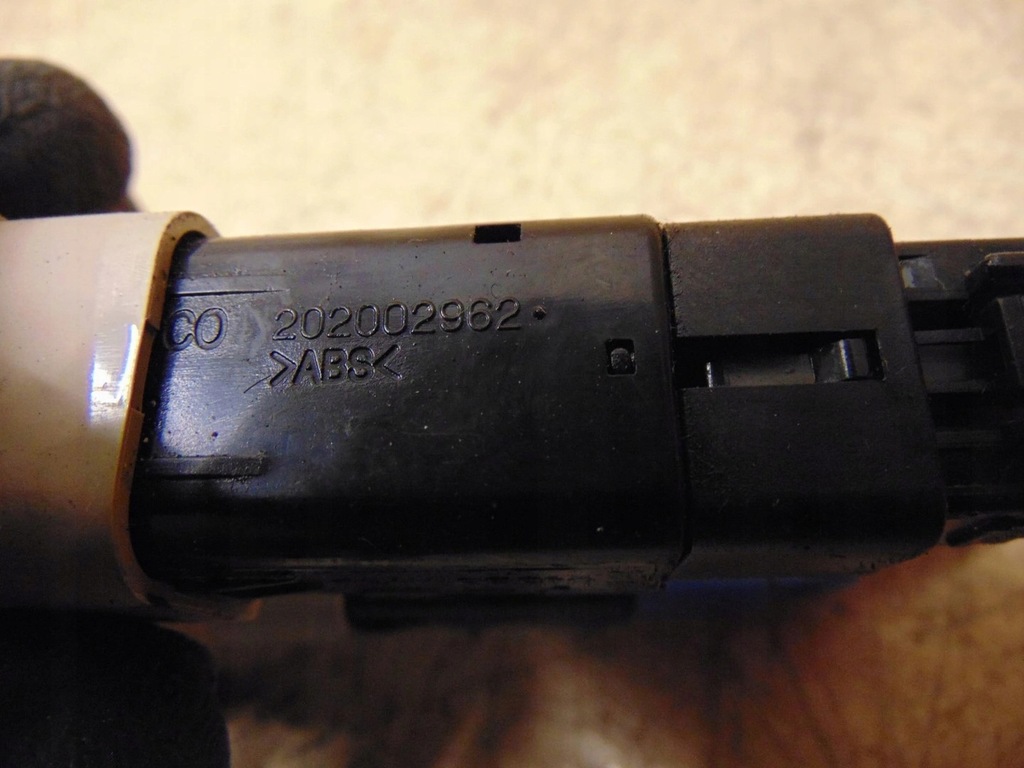 фото №5, Выключатель подогрев сидений kia sportage ii