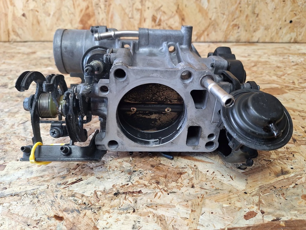 фото №13, Дроссельная заслонка 2jz-ge 22200-46071 toyota supra 3.0