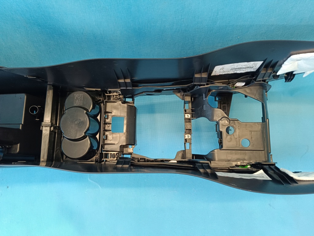 фото №13, Skoda superb 3 kombi 2.0 tdi 147kw 2023 r защита туннель средний 3v1863241et