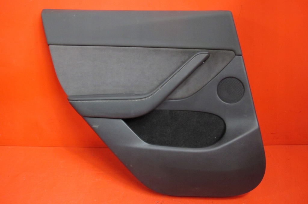 Купити Tesla model y обшивка оббивка двері ліва задній задня 1697296-01-f