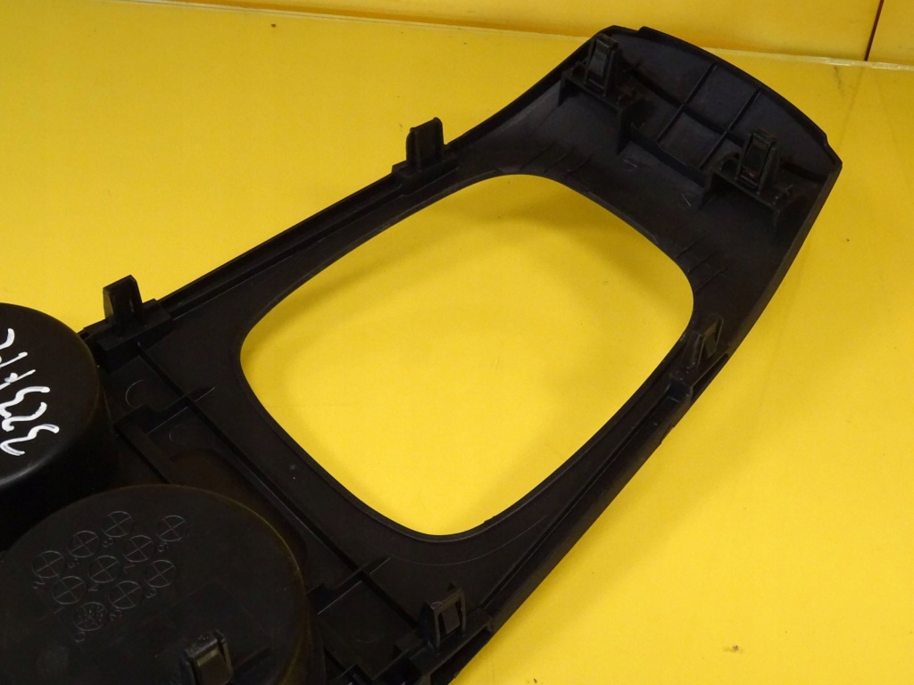 Тримач  на чашка напої рамка mazda 323 f b30d64341 nr31 Недорого