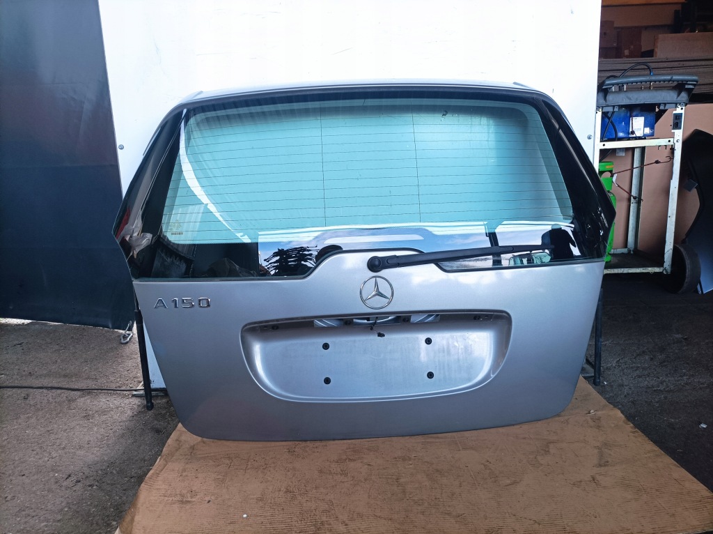фото №1, Комплектна кришка багажника багажника mercedes a klasa w169 05r.