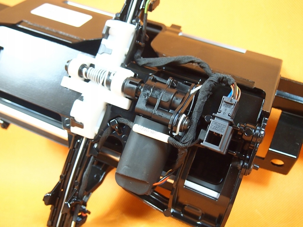 фото №8, Audi a7 4g lift дисплей консоли navi подъемник 4g0919607j / 4g1919601ae