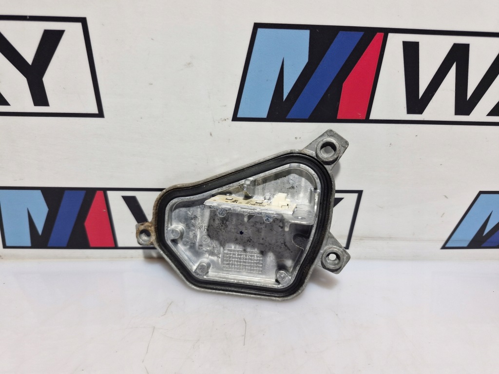 фото №1, Bmw f48 x1 модуль блок управления led лампы правый 90068145