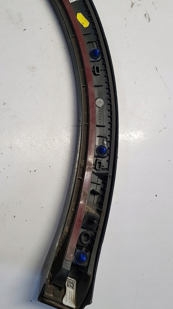 фото №8, Молдинг крыла левый задняя audi q2 81a853817a