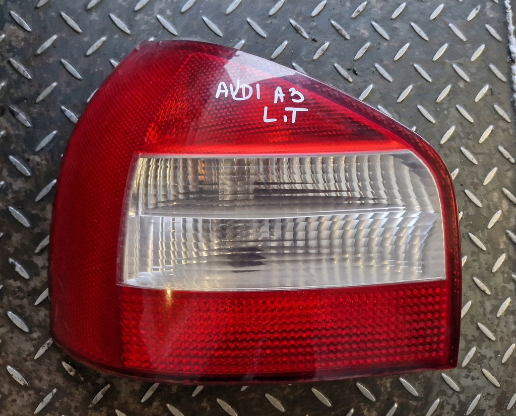 фото №1, Лампа левый задняя audi a3 8l lift hb