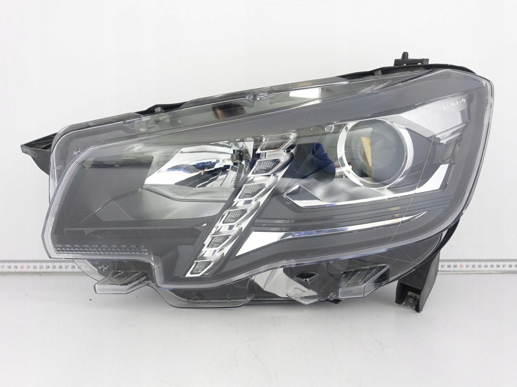 фото №1, Peugeot rifter partner iii iv 18-23 лампа обычная противотуманная фара h7 + led левая eu