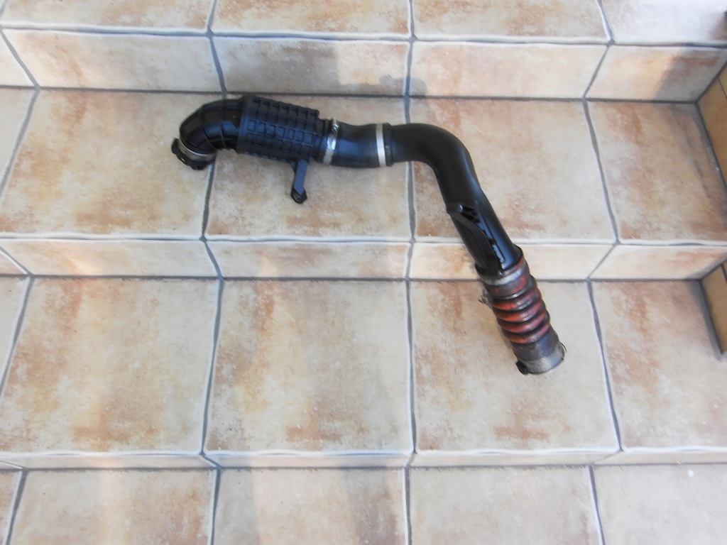 фото №1, Труба шланг интеркулер bmw 1 f40 1.5d 8478670