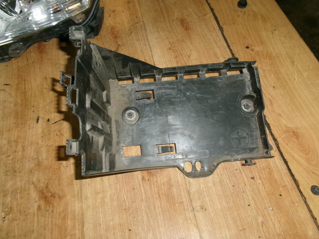 фото №1, Peugeot 3008 i основание аккумулятор